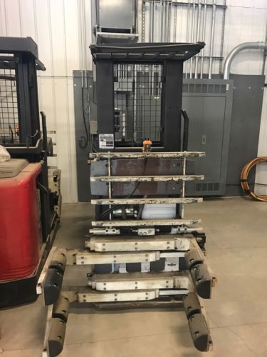 Raymond Dockstocker With Box Clamp
