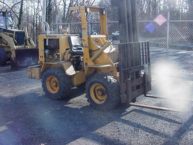 Waldon 5100 4 wheel drive articulating forklift