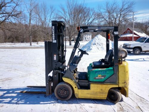 KOMATSU FG20ST-12 4000LB COMPACT LPGSide Shift FORK Truck Forklift