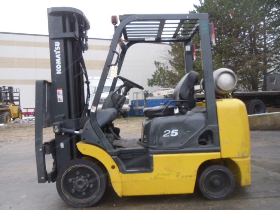 Used Cushion Forklift: Komatsu FG25ST-12, 5000#