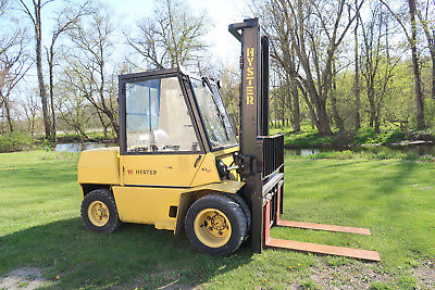 Hyster H90XL, 9,000# Pneumatic Tire Forklift, Perkins Diesel, 2 Stage, Sideshift