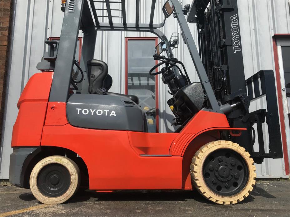 TOYOTA 7FGCU25 5000LB CUSHION FORKLIFT LIFTTRUCK