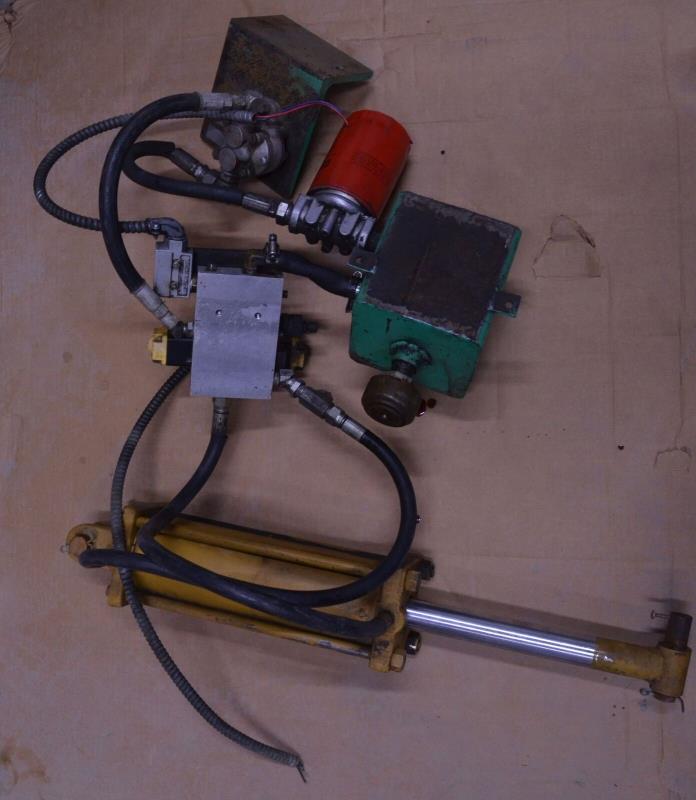 Parker 656506 Hydraulic Pump w/ Cylinder, Reservoir & 3MD-07-AC-10 Control Valve