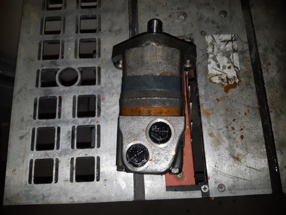 Eaton Char Lynn 104-1002-006 Hydraulic Motor New