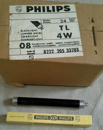 Case of (24) Philips TL4W/08 Blacklight Fluorescent Tube Lights (lot5504)
