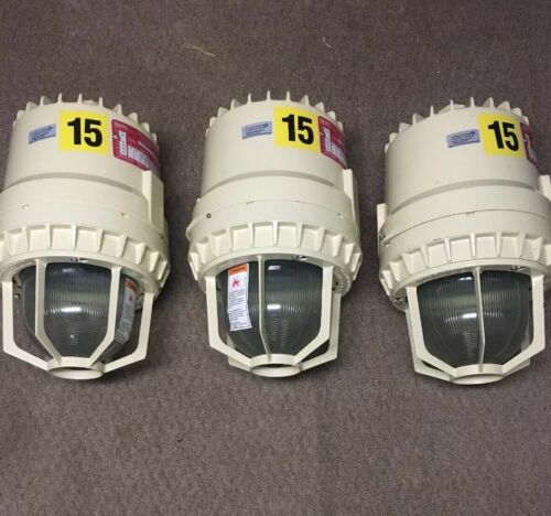 Thomas & Betts Hazlux XSR15H040-G-P3U 150 Watt HPS M.T