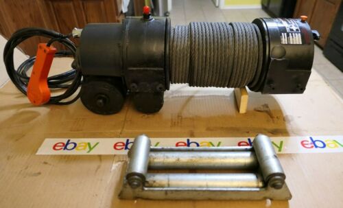 Working Ramsey Electric 2000 / 12 8000 lb. Winch 200 Ft. Cable Fairlead Control
