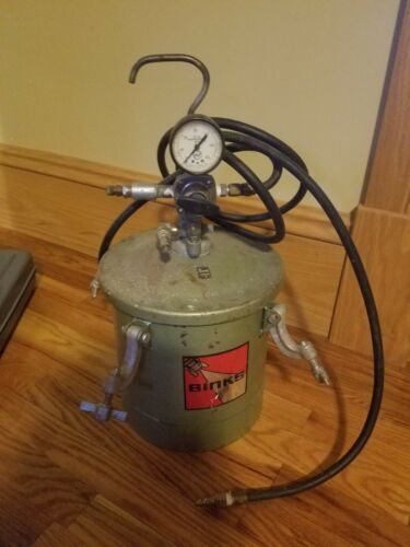 Vintage Binks 83-6668 Pressure Tank with Extras Paint Extra Clean Guages Hose