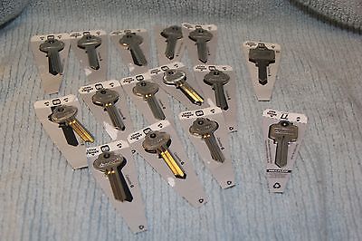 (15) Axxess Keys  Blank  (13) # 88 (1) # 77  (1) #74