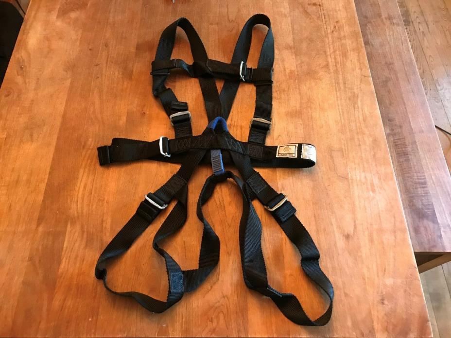 ROBERTSON CLIMBING HARNESS          Blue   see Tag   Great Shape