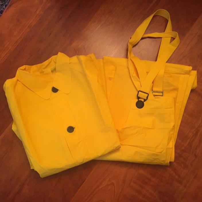 DSC Mens Size XL Yellow Non-Conductive PVC 25mm Two-Piece Rain Suit
