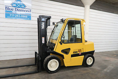 Yale GDP080, 8,000 Pneumatic Tire Forklift, Diesel, 3 Stage, Sideshift, Cab