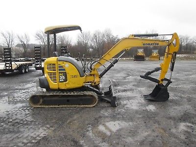 Komatsu PC35MR-2 Mini Excavator Used Tractor Diesel Dozer Rubber Tracks Thumb