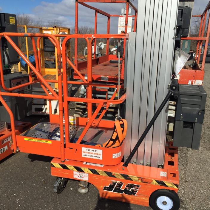 JLG 12 SP Personal Man Lift Electric