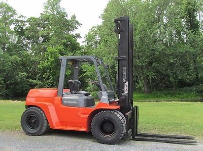 Toyota 7FDU70, 15,000# Forklift, DIESEL, DUAL Wheels, 4 Way Hydraulics