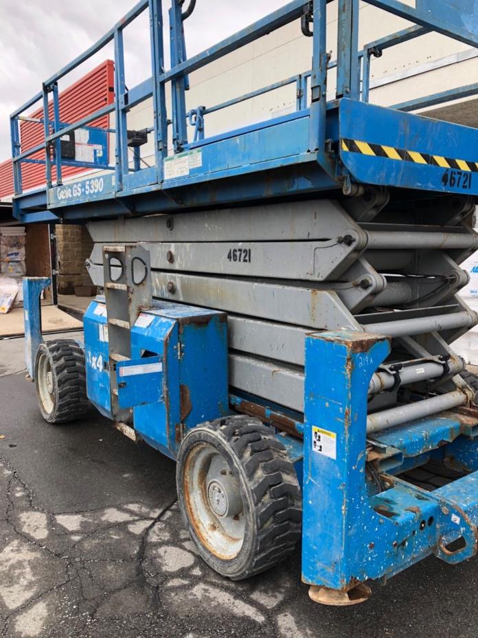 2008 Genie Scissor Lift 5390 rt