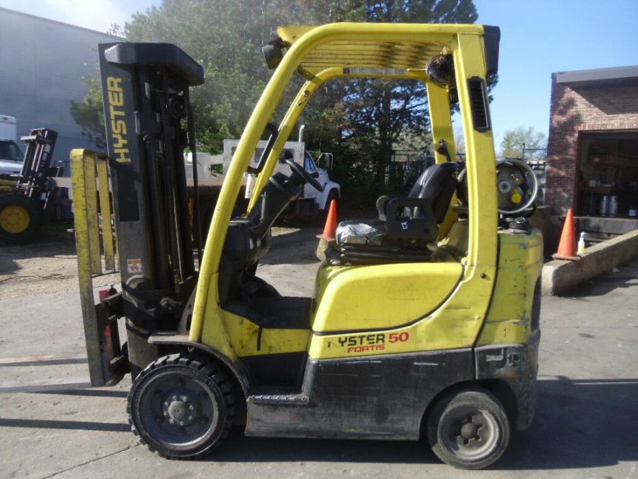 Cushion Forklift: 2015 Hyster S50FT. 5000#