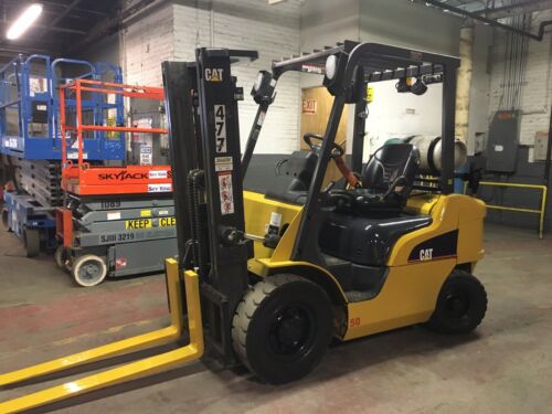 2015 Cat 5000 LB  Pneumatic Forklift with 2 Stage mast Air Tires