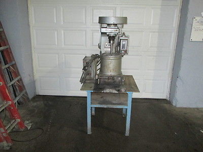 1 gallon Union Process Attritor,  2 hp varidrive