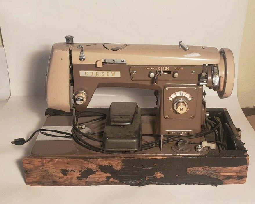 CONSEW Embroidery Zig K Zag Brown Industrial Sewing Machine w/ Motor & Wood Base