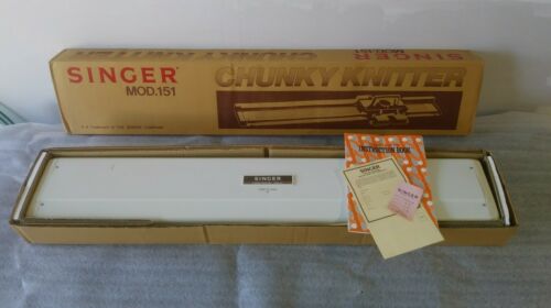 BRAND NEW IN BOX!! SINGER MODEL 151 CHUNKY KNITTER SK151 KNITTING MACHINE NOS!