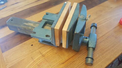 Wilton vise used. Slide type, pivoting head, with wooden magnetic faceplates