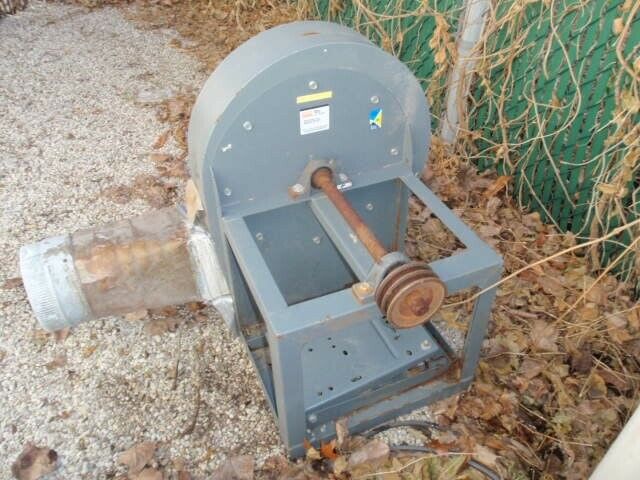 used, DAYTON 4C131A commerical grade woodshop dust collector > vacuum blower