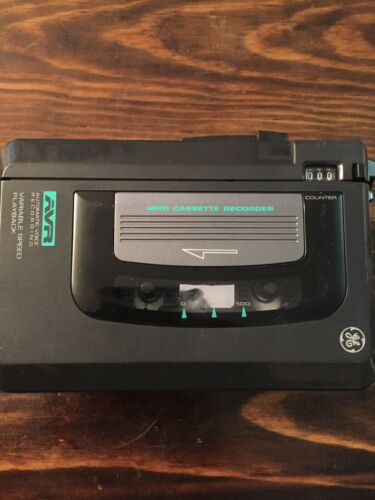 GE Mini Cassette Recorder - Cassette Tape Player/Recorder - for parts/repair
