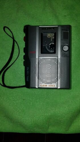Sony Clear Voice Activated VOR Handheld Cassette-TCM-200DV Tape Recorder Very Ni