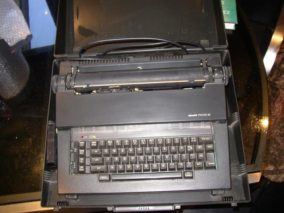 Vintage Olivetti Praxis 35 Electric Typewriter Black