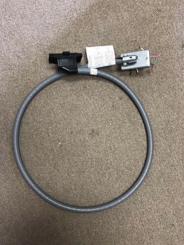 AIS INC Cubicle Electrical Power Base Feed Whip for System Furniture 8 Pin