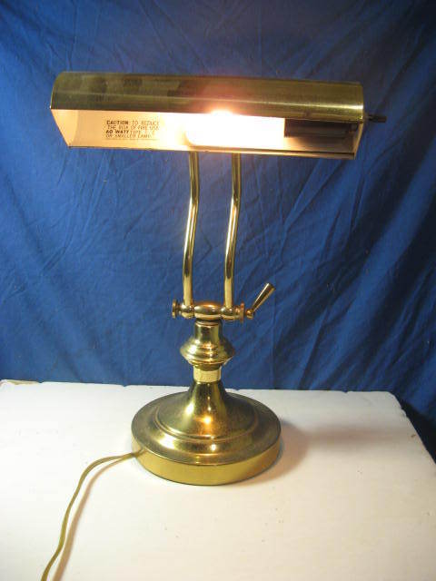 LAMP VINTAGE BRASS OFFICE DESK LAMP,VINTAGE 12