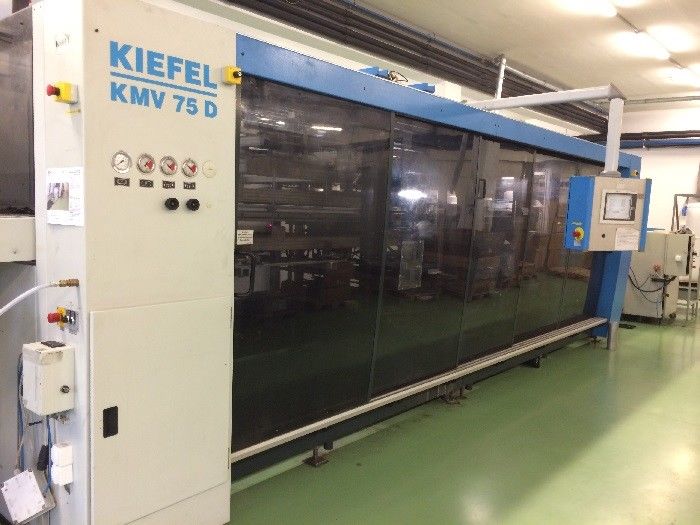 (2003) Kiefel KMV 75D  3 Station vacuum thermoformer machine