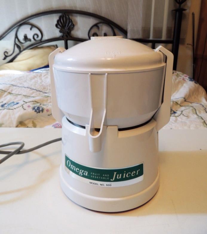 OMEGA Model 500 JUICE EXTRACTOR MACHINE Juicer White Tested Working Centrifugal