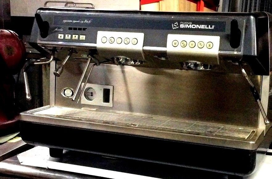 Light Use Nice condition Nuova Simonelli Aurelia S 2GR Espresso Machine Silver