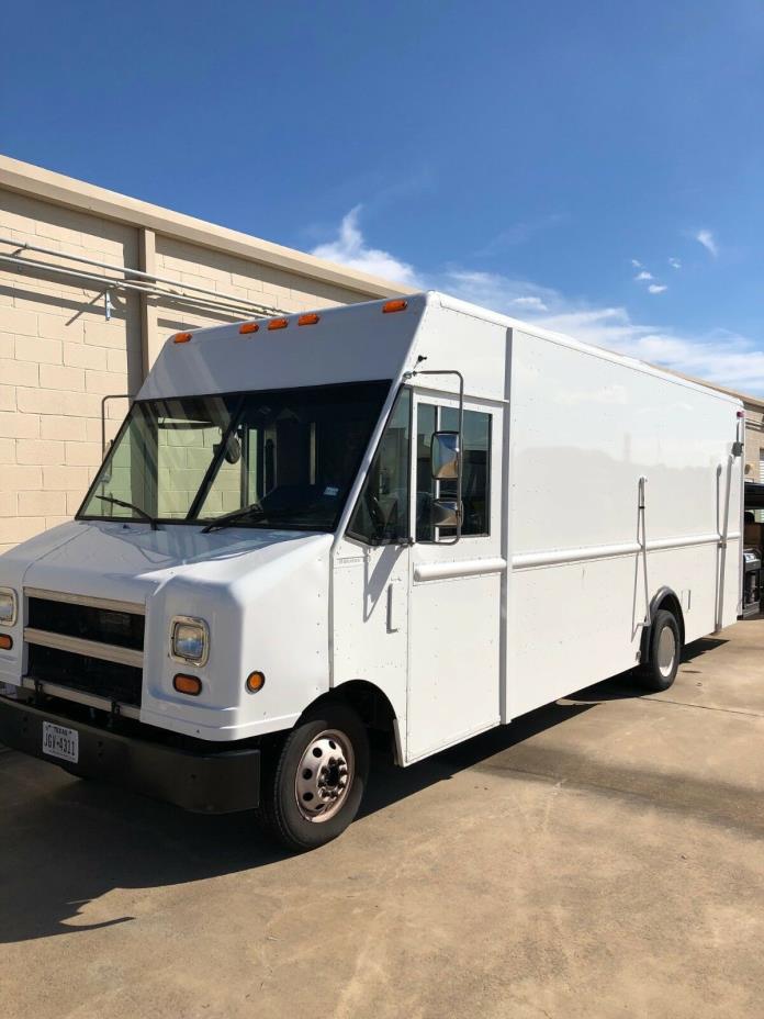 food truck 2006 Ford 350 superduty wagon refrigerated only, easy to add kitchen