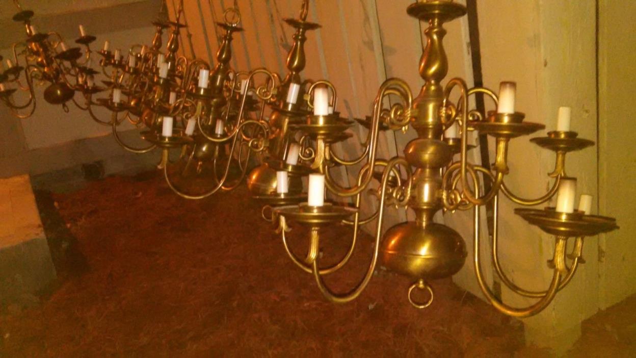 6 VINTAGE WILLIAMSBURG 10 CANDLE 2 TIER BARNISHED BRASS CHANDELIER MADE IN SPAIN