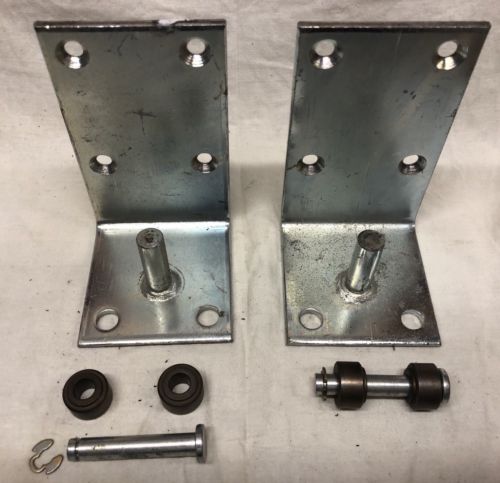 2 Eliason Swing-Door Bottom brackets For  Walkin Cooler Door W/ Axles & Rollers