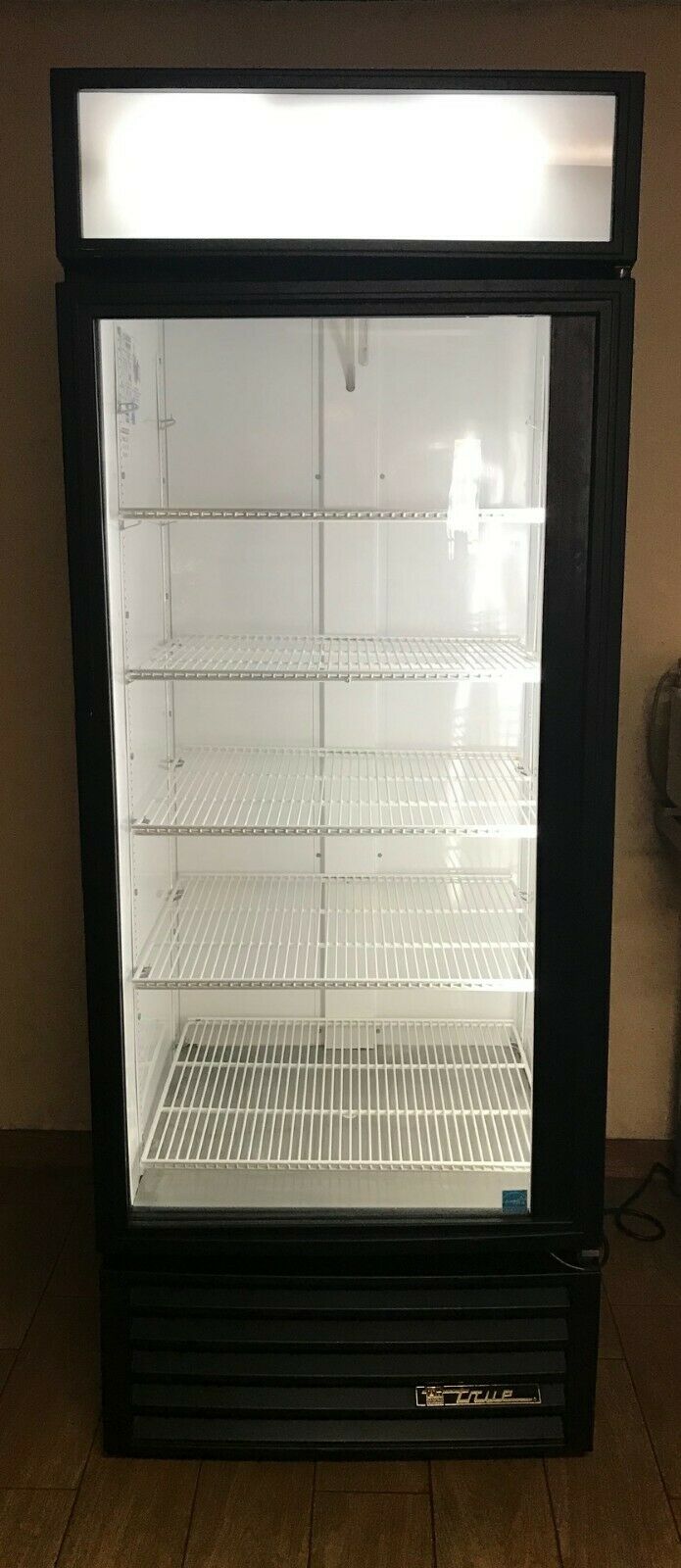 True GDM-26 26 cu ft Single Door Commercial Merchandiser Refrigerator