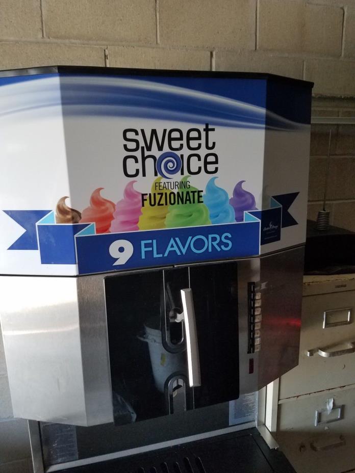 2015 Electro Freeze Fuzionate 9 Soft Serve Ice Cream/Frozen Yogurt machine.