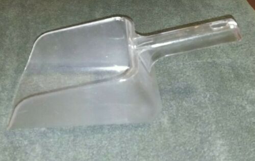 32 oz. Clear Plastic Utility or Ice Scoop Perfect for dry ingredients or Wet
