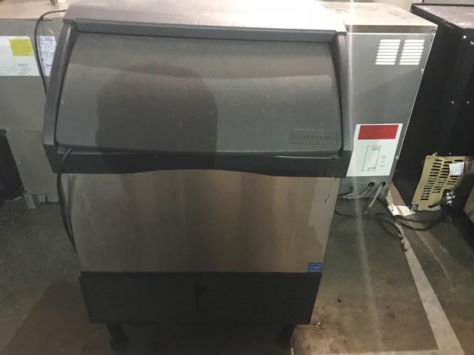 Scotsman CU2026SA-1A  cube ice machine with bin