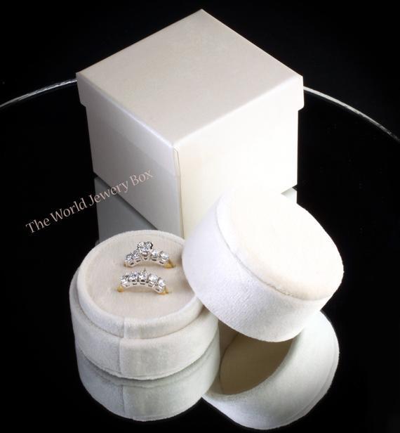 Ivory Velvet Round Plush Double Ring Box Proposal Anniversary Eva Collection