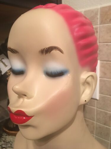 Kissing MANNEQUIN HEAD Pink Hair Store Shop Jewelry Display Prop Satire