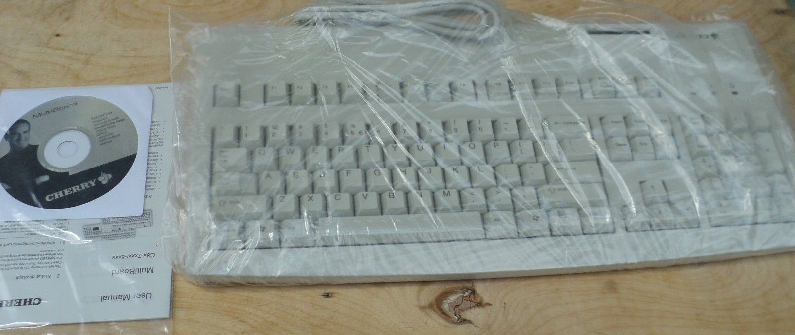 NEW Cherry G81-8043LUVEU-0 MultiBoard V2 Keyboard USB [3 available] MY 8000