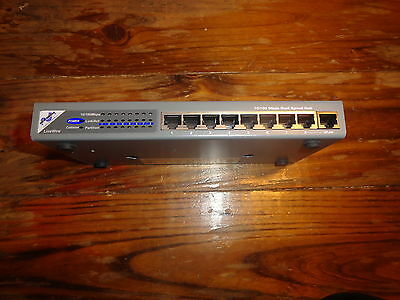 New Media Live Wire 10/100 Mbps Dual Speed Hub  NMT00741   No power cord