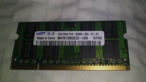 Samsung 1GB 2Rx8 PC2-53OOS-555-12-E3 M47OT2953EZ3
