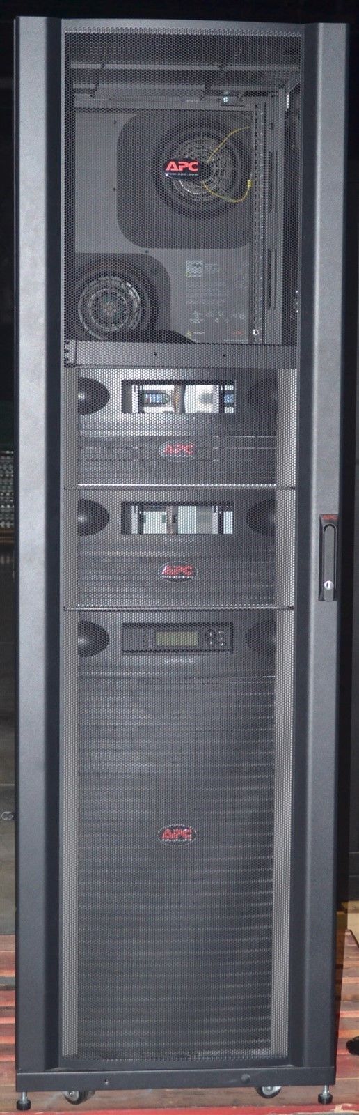 APC NetShelter Server Rack, Rack Cooling AR3100, Symmetra AFC115 OM-7053 PDU
