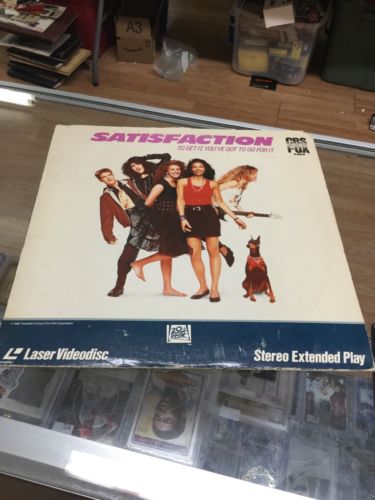 SATISFACTION Laserdisc LD VERY GOOD CONDITION VERY RARE JULIA ROBERTS GREAT FILM