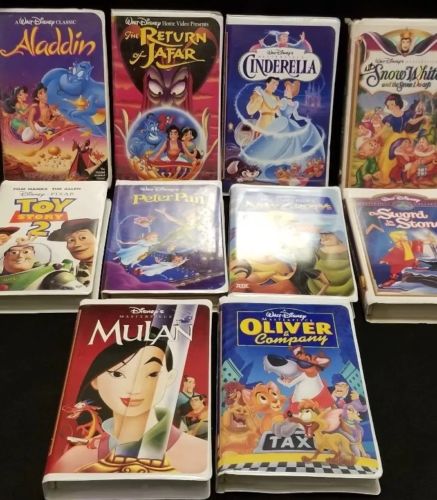 Lot of 10 Walt Disney VHS Tapes: Cinderella, Snow White, Aladdin, Toy Story ++++